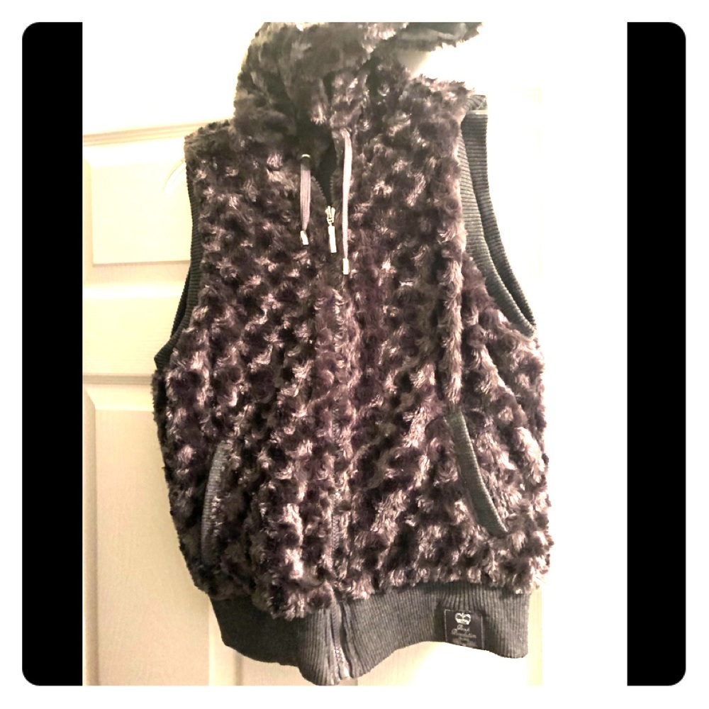 Hooded reversible vest